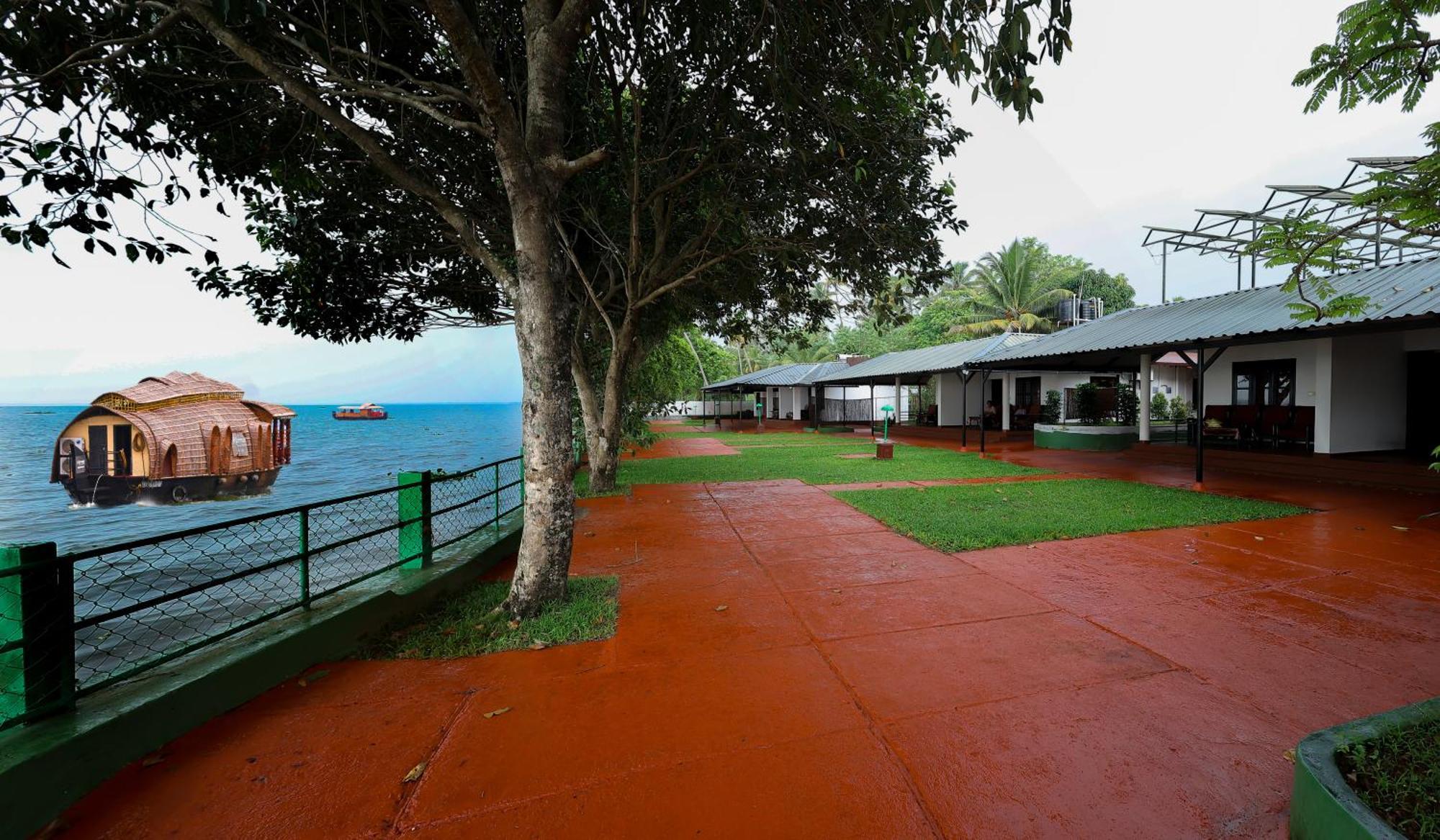 Illikkalam Lakeside Cottages Kumarakom Kerala Exterior foto